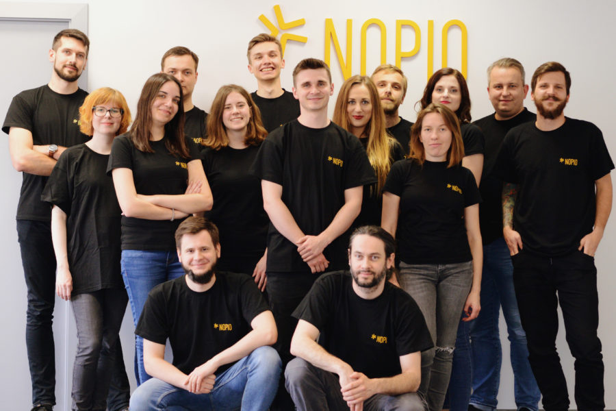 Nopio image two column section